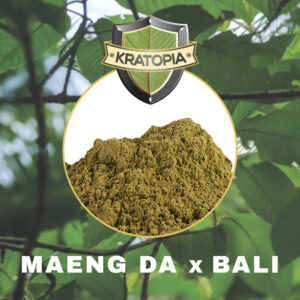 Kratom poeder met bladeren achtergrond